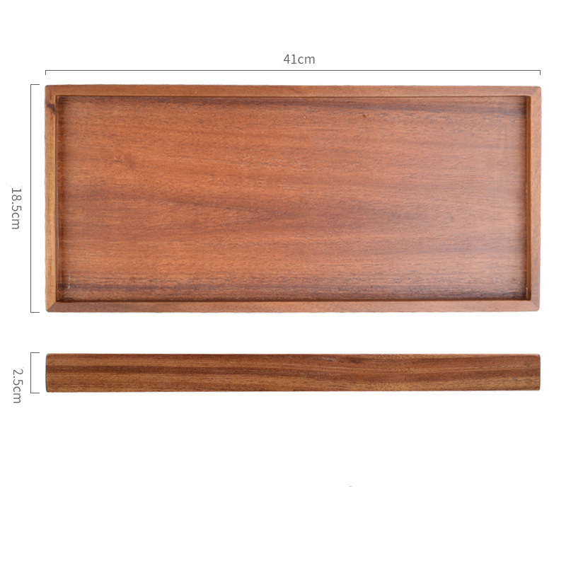 Moderne serveringsbrett i treverk