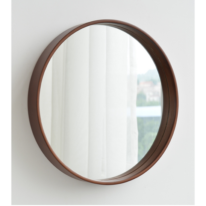 Rundt baderomsspeil med treramme