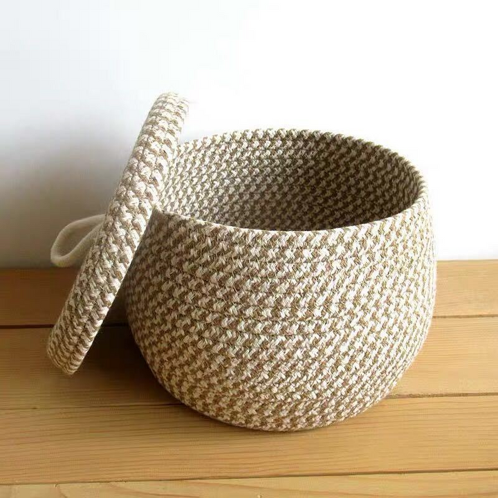 Dekorative flettekurver for oppbevaring