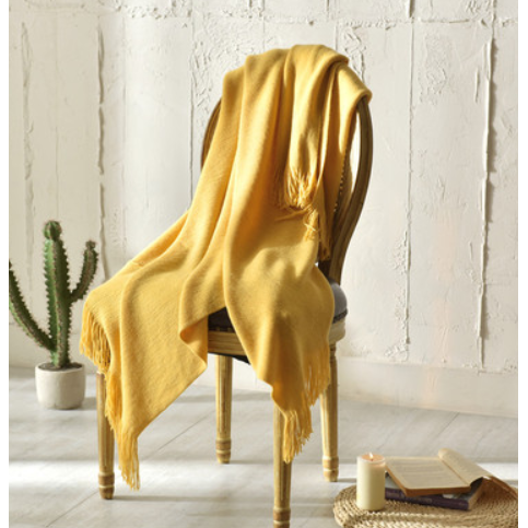 Varme, deilige pledd i 24 varianter