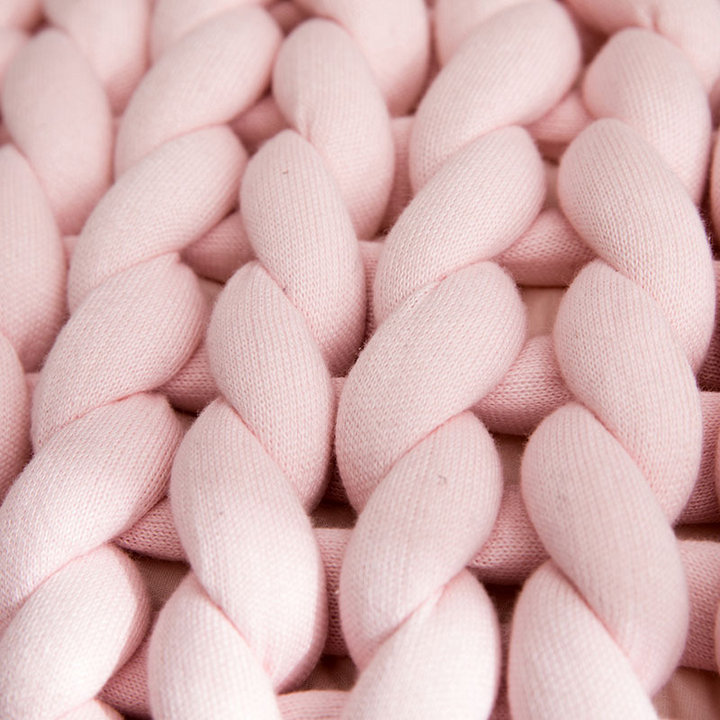 Designerpute grovstrikk pyntepute