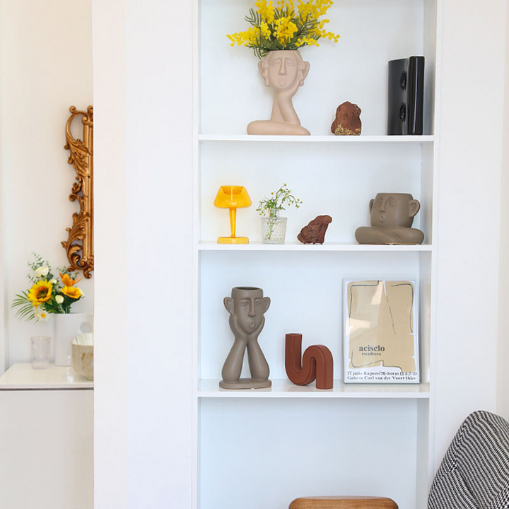 Dekorative blomsterpotter av keramikk