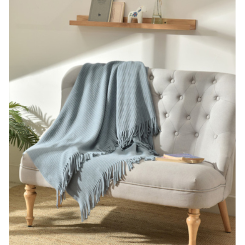 Varme, deilige pledd i 24 varianter