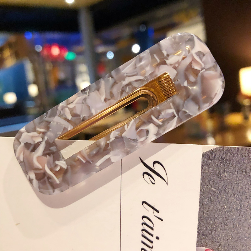 Moderne hårspenner i nydelige design