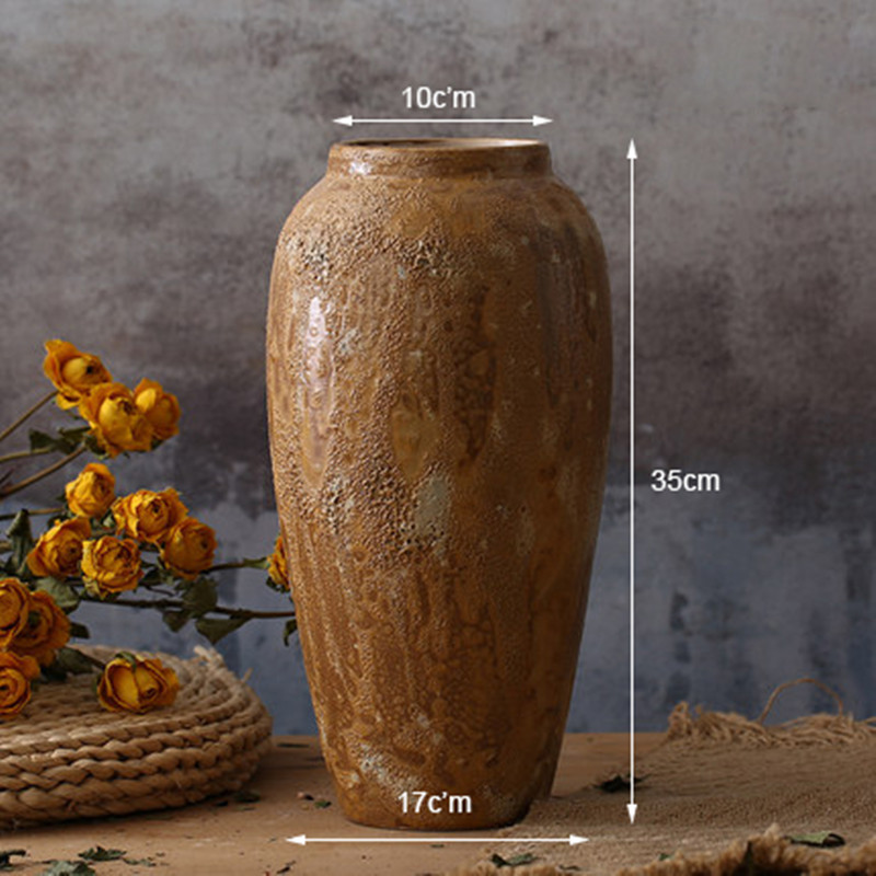 Håndlaget vase i stein