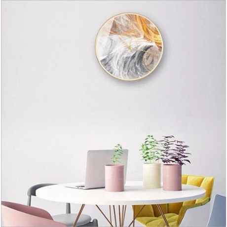 Veggklokke i dekorative design