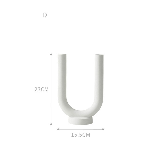 Kunstnerisk lysestake i keramikk