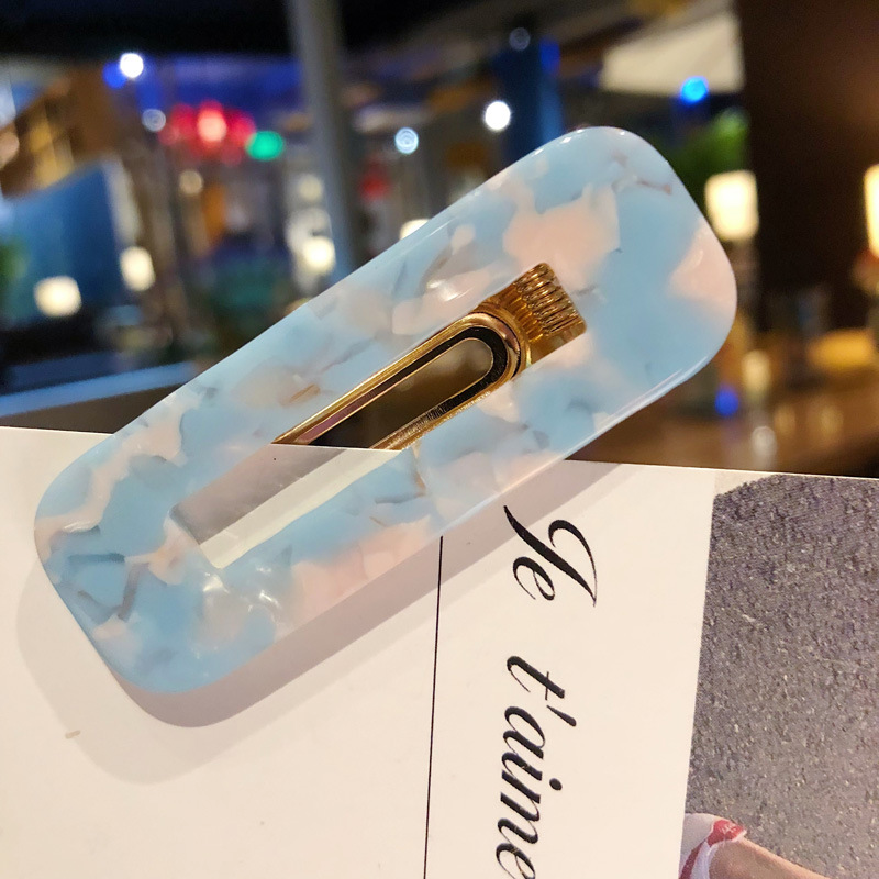 Moderne hårspenner i nydelige design