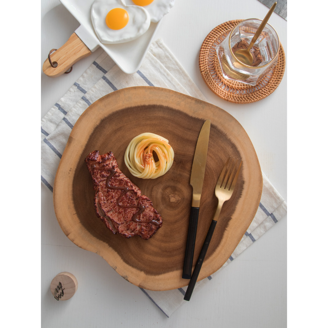 Moderne skjærebrett i akasietre